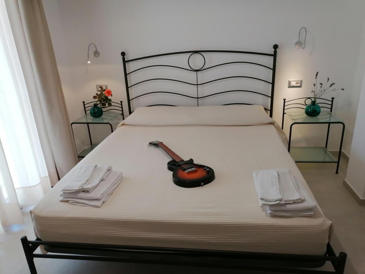 Body And Soul Apartment Cala Gonone Ngoại thất bức ảnh